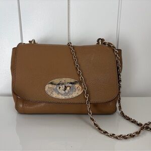 Mulberry Lily in Glossy Goat